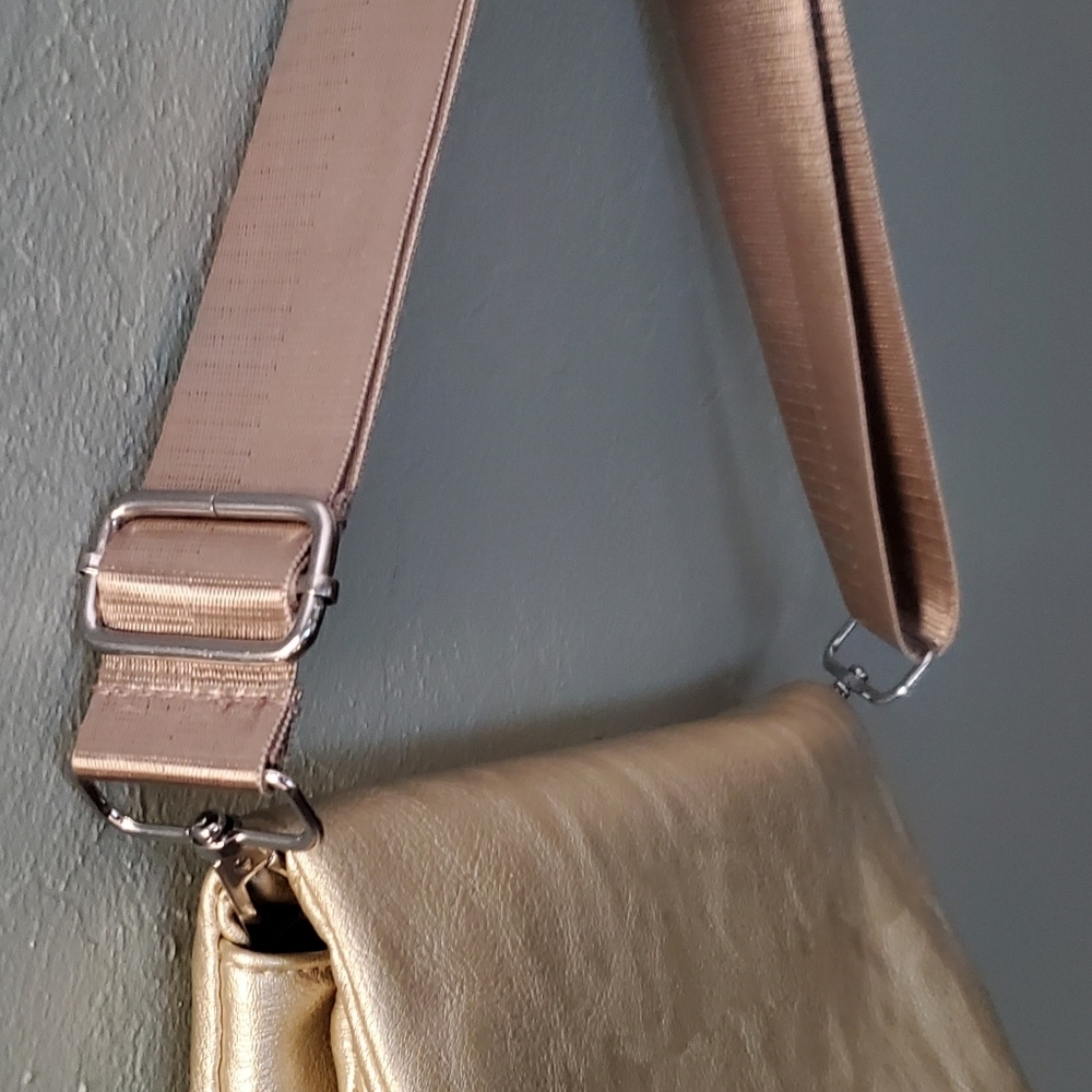 Gold Toned Clutch/Crossbody Bag - Picture 5 of 8
